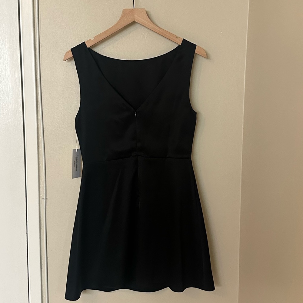 NWT - Reformation Zenni Satin Dress Size 8 - Picture 9 of 11